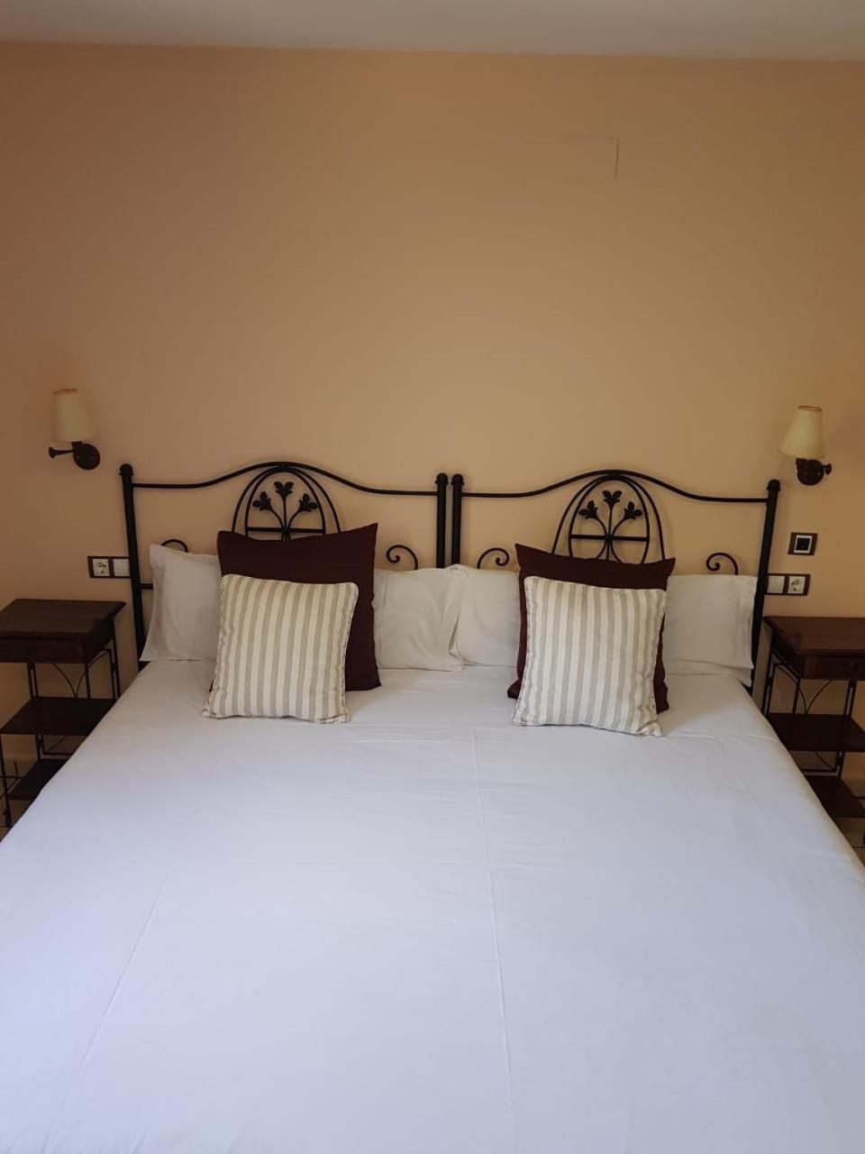בישסארי Hotel Parador De Canolich - Only Adults חדר תמונה